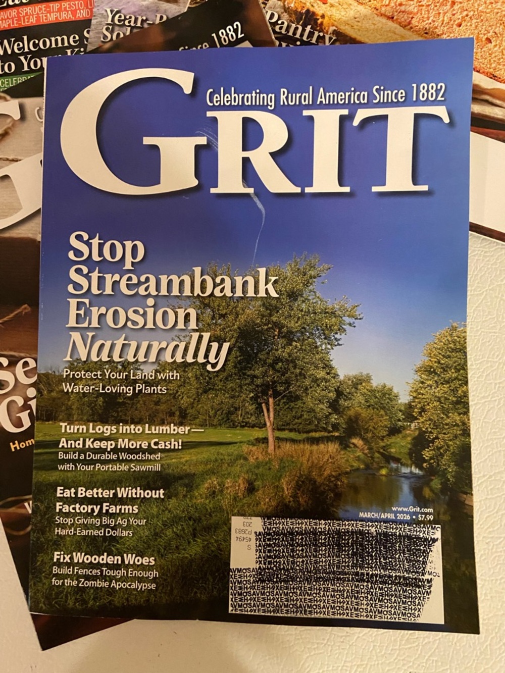 Set of Mother Earth News & Grit Magazines - Assorted Covers - Picture 3 of 7